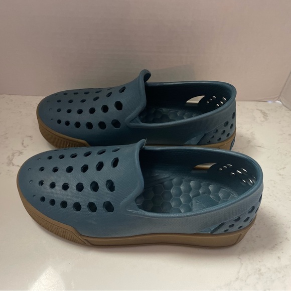 Joybees Kids Slip-on Jordan Skate Sneaker Blue Size J2 - Picture 1 of 4